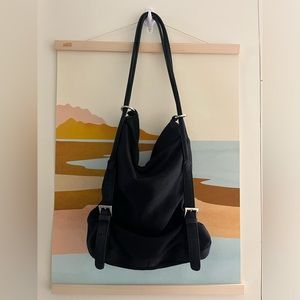 90s Shoulder-to-backpack bag!